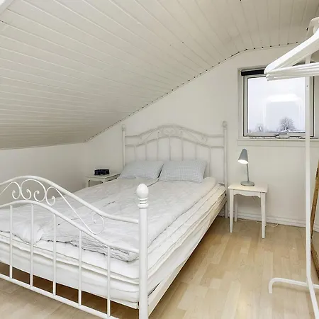 4 Star In Otterup-by Traum بيت للعطل